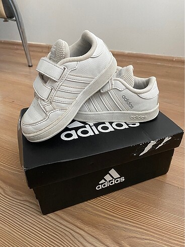 Adidas spor ayakkabı