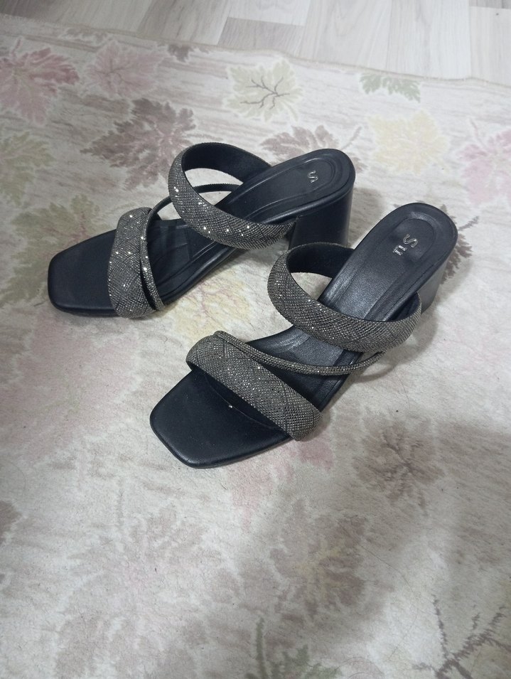 Gri abiye kaymaz taban abiye terlik - Görsel 3