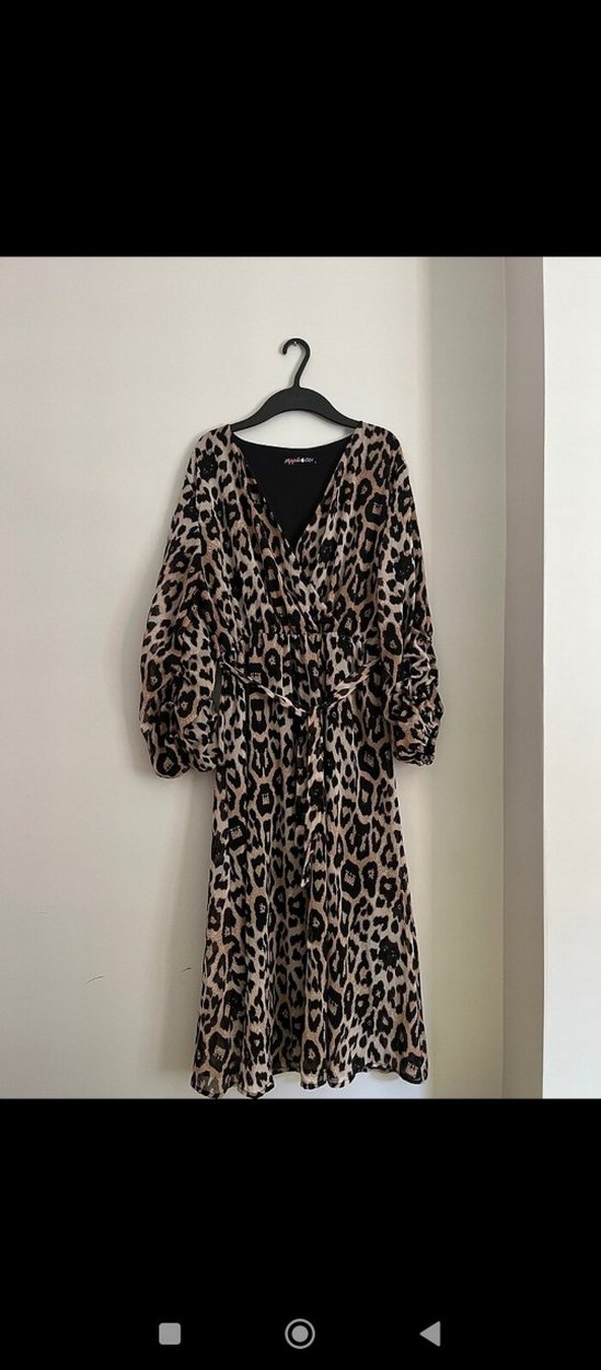 Leopar Desenli Uzun V Yaka Elbise - Görsel 4