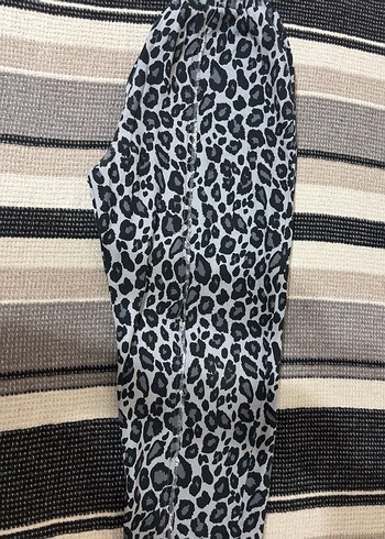 Gri Zebra Desenli Kadın Salaş Pantolon - Görsel 2