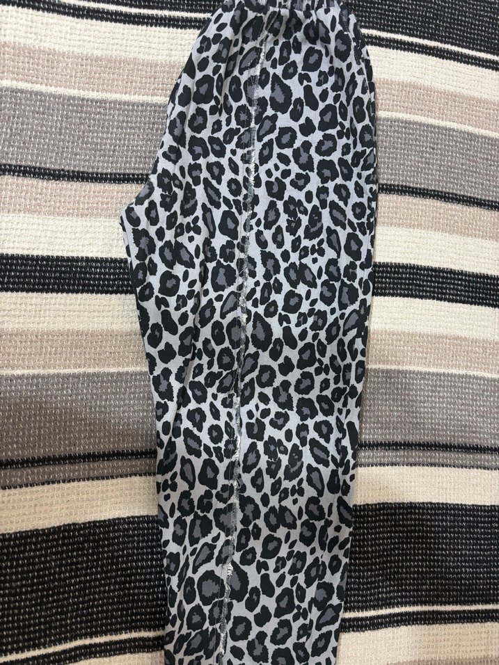 Gri Zebra Desenli Kadın Salaş Pantolon - Görsel 2