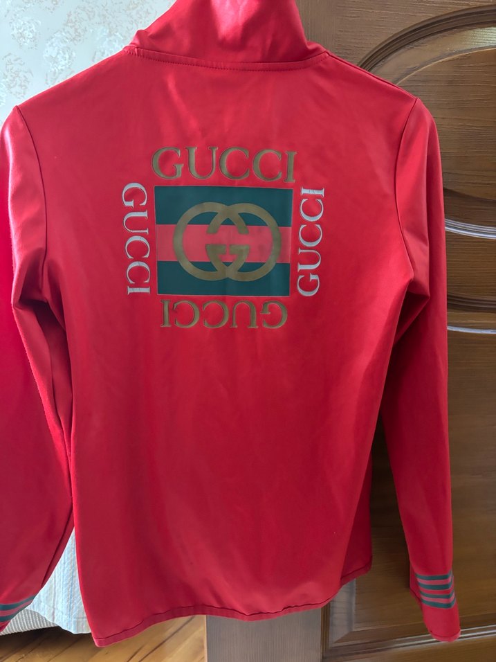 Kadın marka detaylı  Kırmızı Fermuarlı Spor Ceket - Görsel 2