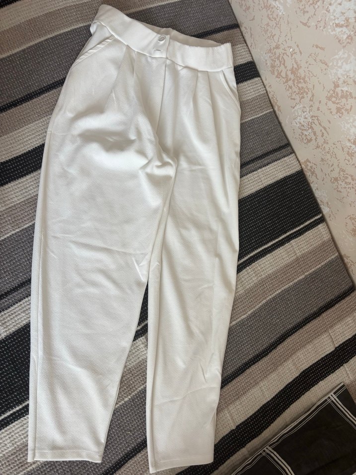 Beyaz Pilili Midi Kadın Kumaş Pantolon - Görsel 2