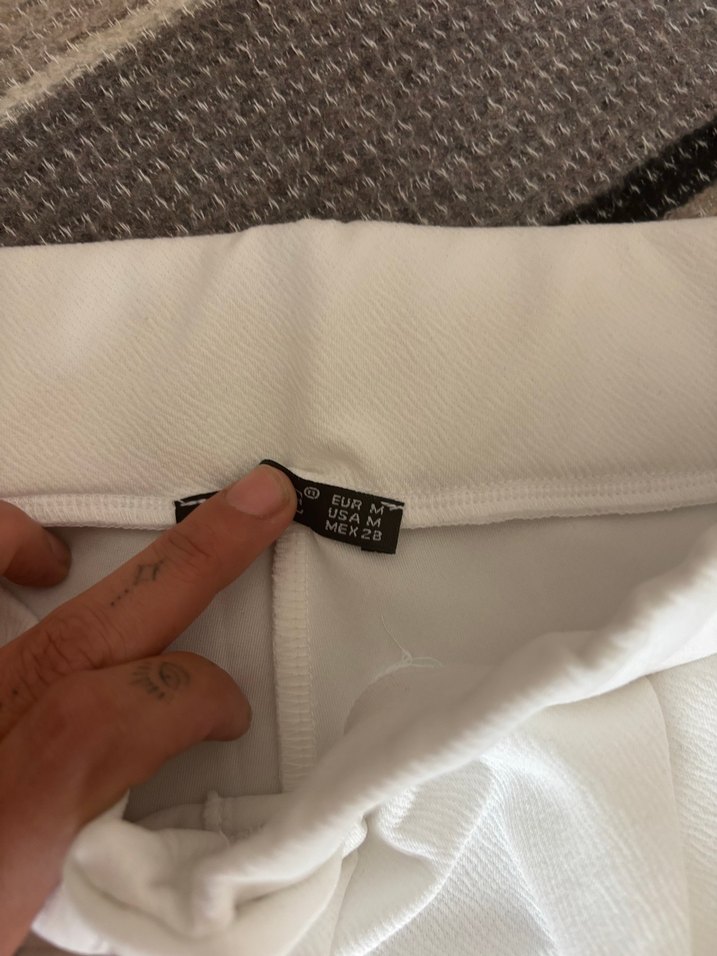 Beyaz Pilili Midi Kadın Kumaş Pantolon - Görsel 3