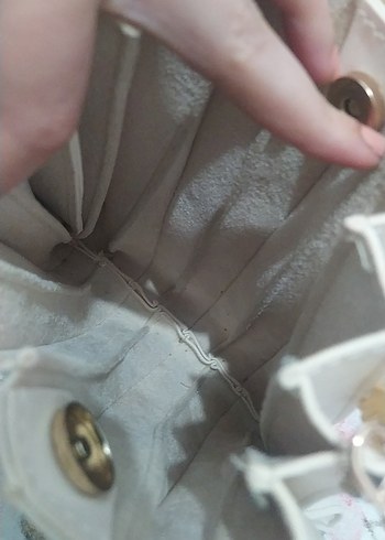 Beyaz Pileli Kadın Çanta - Görsel 3