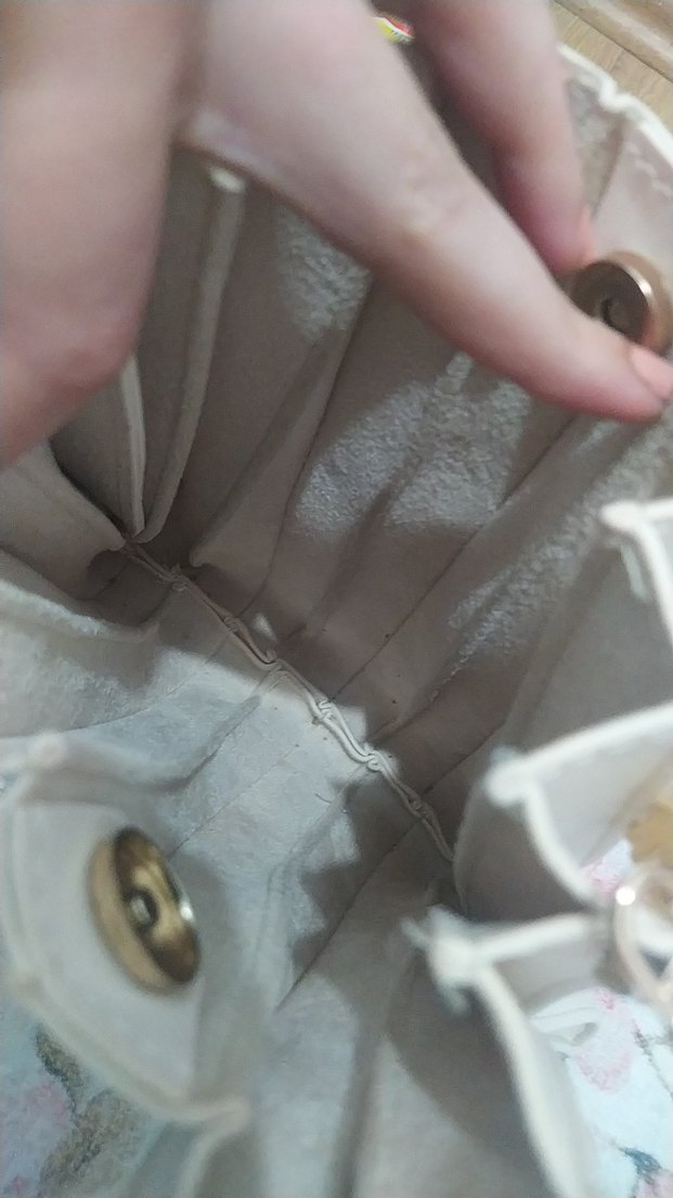 Beyaz Pileli Kadın Çanta - Görsel 3