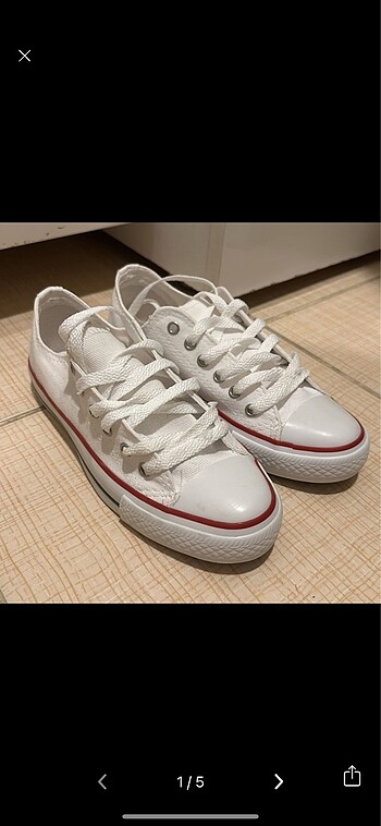 Beyaz converse kadın