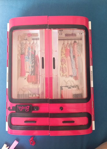 Pembe Barbie Temalı Çocuk Gardırop