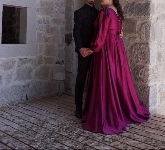 46 Beden bordo Renk Gece elbisesi