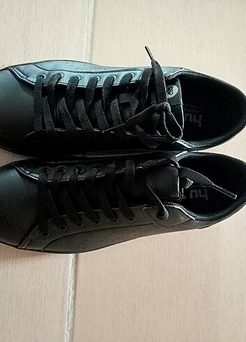 39 Beden siyah Renk Hummel spor ayakkabi