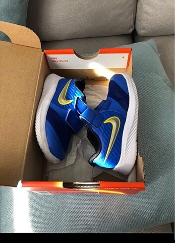 21 Beden mavi Renk Nike bebek ayakkabısı 