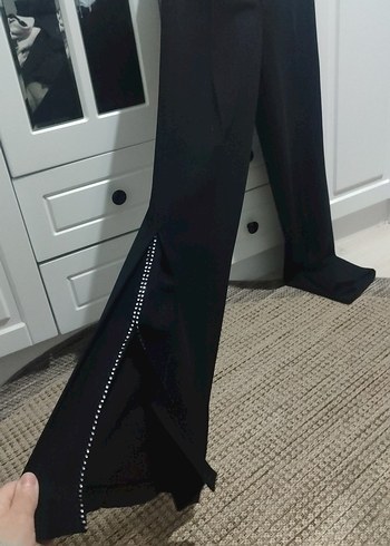 Siyah Kadın Kumaş Pantolon, Yırtmaçlı, Uzun - Görsel 2