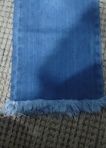 Püsküllü Geniş Paça Mavi Kadın Jean - Görsel 3