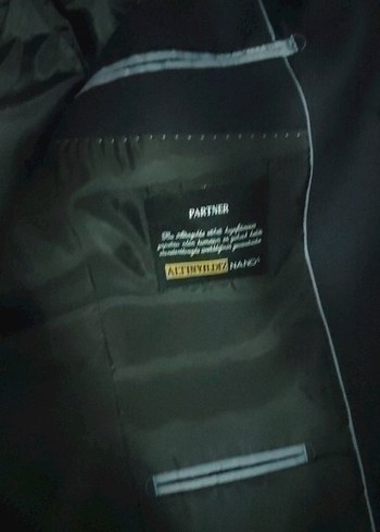 Düğmeli Siyah Erkek Takım Elbise - Görsel 2