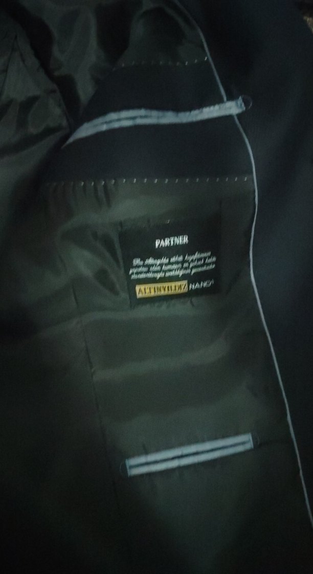 Düğmeli Siyah Erkek Takım Elbise - Görsel 2