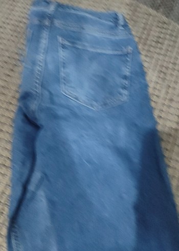 Mavi Yırtık Detaylı Kadın Kot Pantolon - Görsel 4