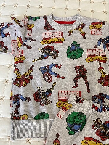 24-36 Ay Beden Marvel eşofman takımı