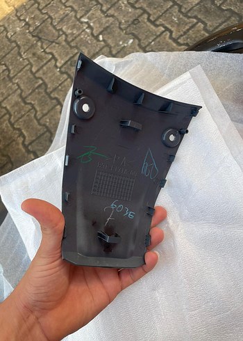 Siyah Telefon Tutucu Parça