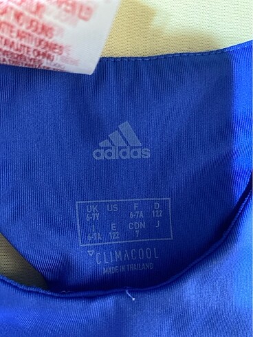 6 Yaş Beden Adidas crop 6-7 yaş