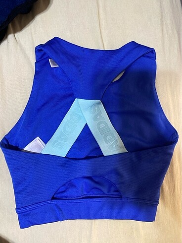 6 Yaş Beden lacivert Renk Adidas crop 6-7 yaş