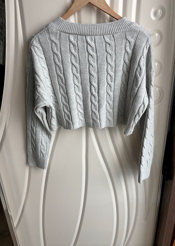 Gri V Yaka Örgü Mini Kadın Kazak - Görsel 2