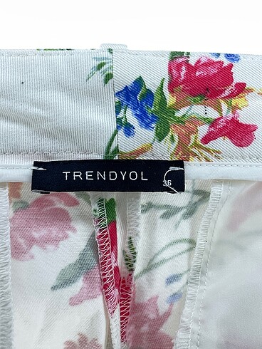 36 Beden çeşitli Renk Trendyol & Milla Düz Kesim %70 İndirimli.
