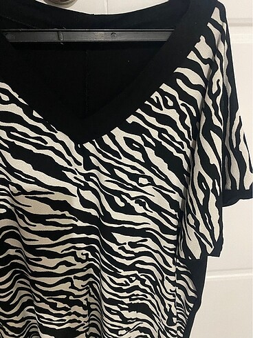 46 Beden Zebra desenli bluz