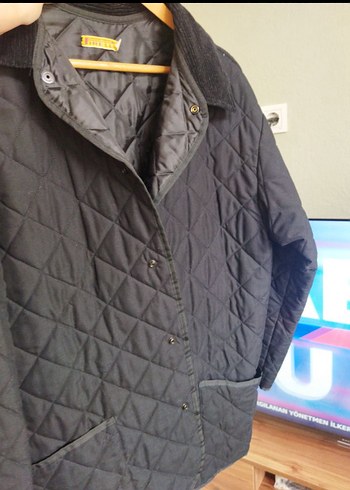 l Beden Düğmeli kadın mont