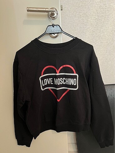 Love moschıno sweatshirt