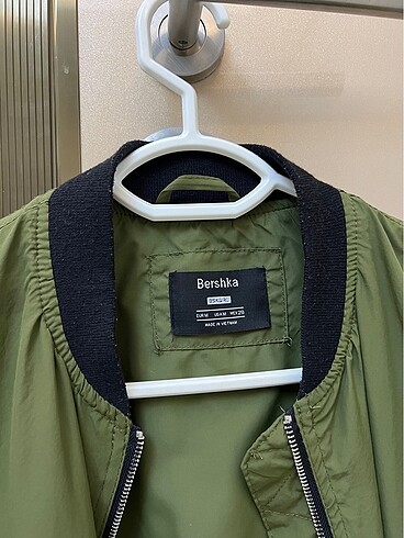 m Beden haki Renk Bershka bomber ceket