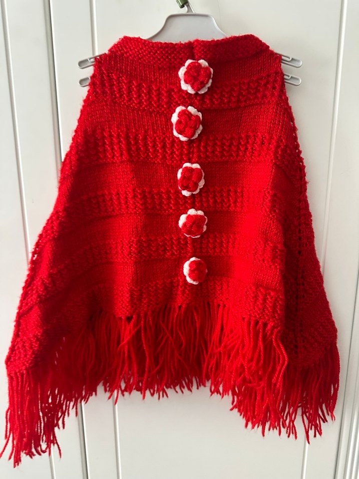 Kız Çocuk Kırmızı Örgü Panço - Görsel 4