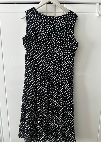 Siyah Puantiyeli V Yaka Uzun Elbise - Görsel 4