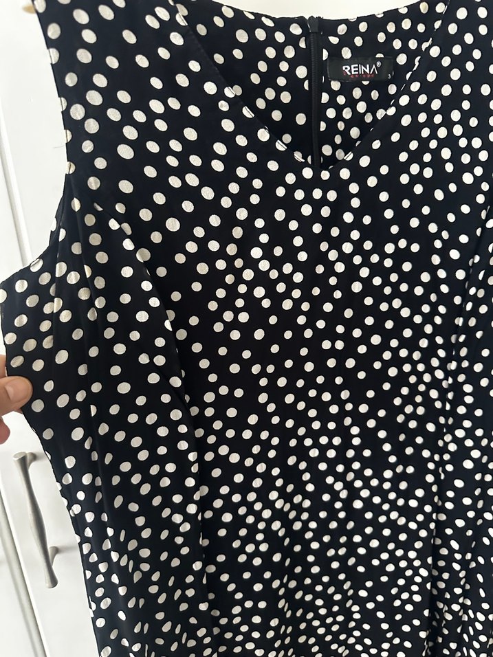 Siyah Puantiyeli V Yaka Uzun Elbise - Görsel 3