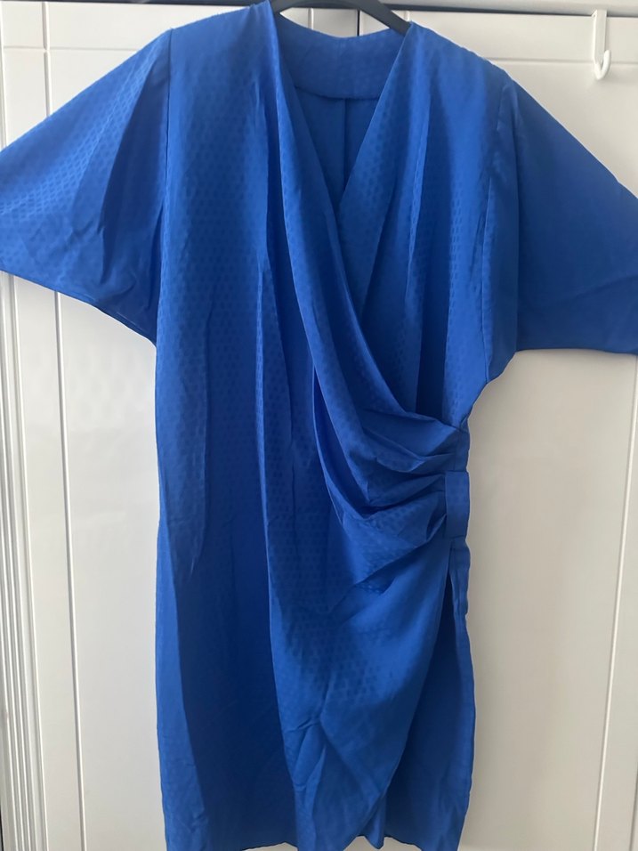 Kadın Mavi Midi Rahat Kesim Kısa Kollu Elbise - Görsel 2