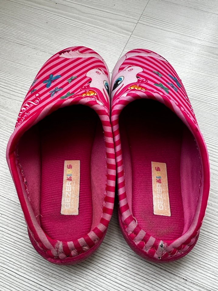 Kız Çocuk Pembe Unicorn Kaydırmaz Terlik - Görsel 2