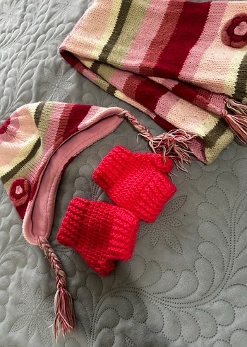 Tchibo marka Çocuk Renkli Örgü Bere, Atkı ve Eldiven Seti - Görsel 2