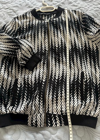 Kadın Siyah Zebra Desenli Fermuarlı Ceket - Görsel 4