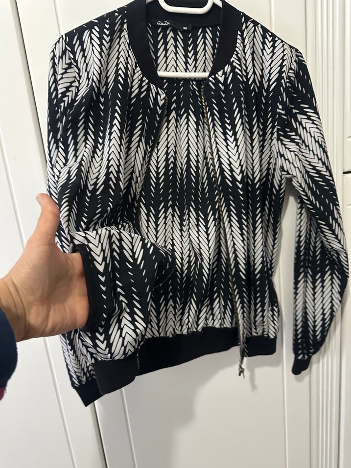 Kadın Siyah Zebra Desenli Fermuarlı Ceket - Görsel 2