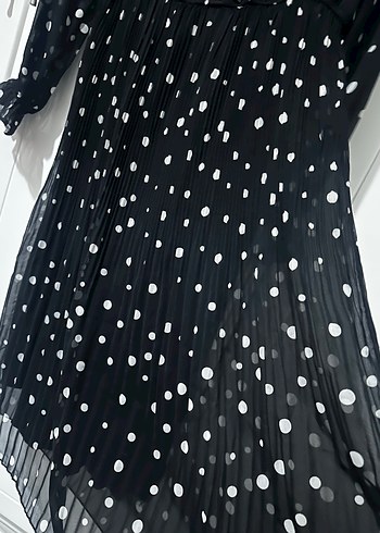 Uzun Kollu Puantiyeli Siyah Elbise - Görsel 5