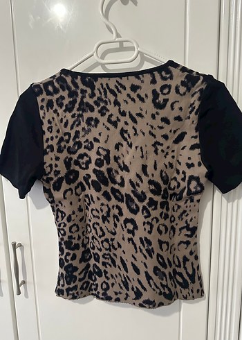 Leopar Desenli Kısa Kollu triko  Bluz - Görsel 3