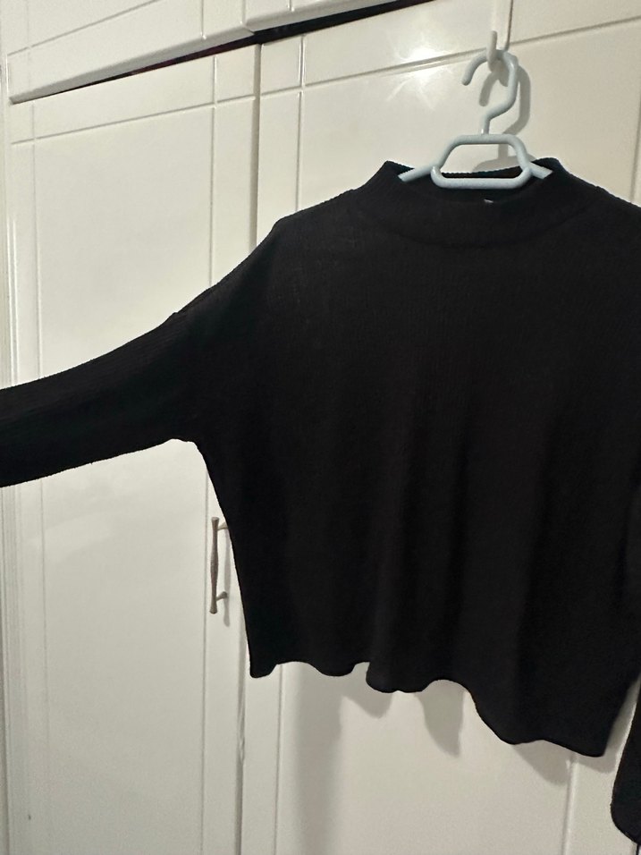 Siyah Boğazlı ince trikomsu bluz - Görsel 2