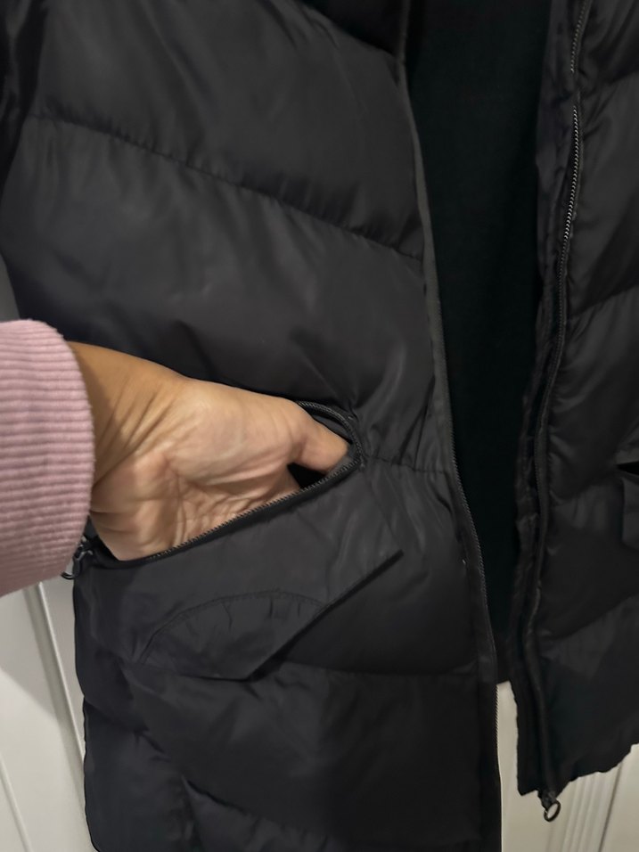 Siyah Kapüşonlu Şişme Mont — görsel 2/7