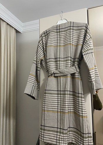 Kadın Gri Ekoseli Uzun Kuşaklı Kaban - Görsel 3