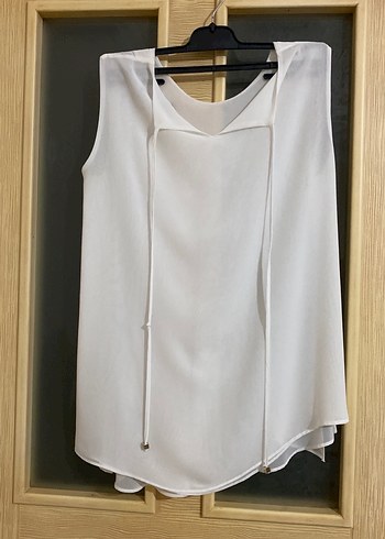 Beyaz Kolsuz Kadın Bluz - Görsel 2