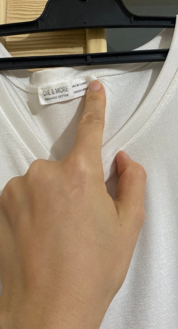 Krem Kolsuz Asimetrik Kesim Bluz - Görsel 2