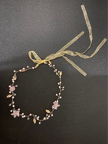İncili pembe toka