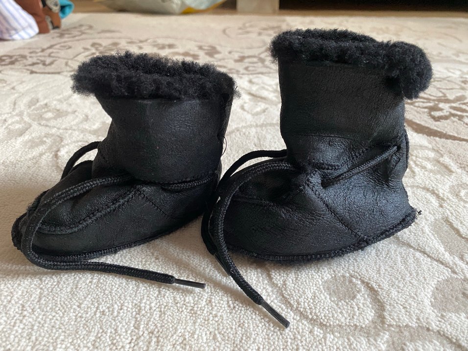 Siyah Bebek Sıcak Kürklü Ev Ayakkabısı - Görsel 3