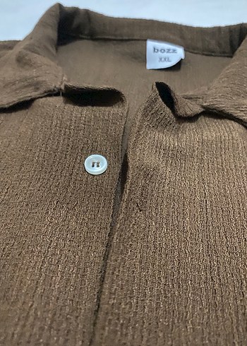 Düğmeli Kısa Kollu Kahverengi Gömlek - Görsel 2