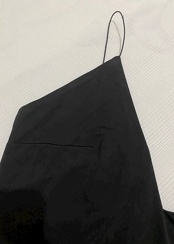 Siyah V Yakalı İnce Askılı Kadın Bluz - Görsel 4