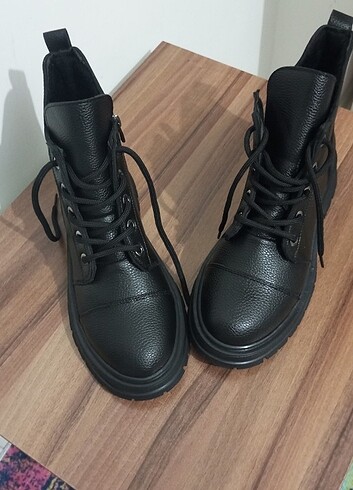 Marjin unisex yeni 40 numara bot 